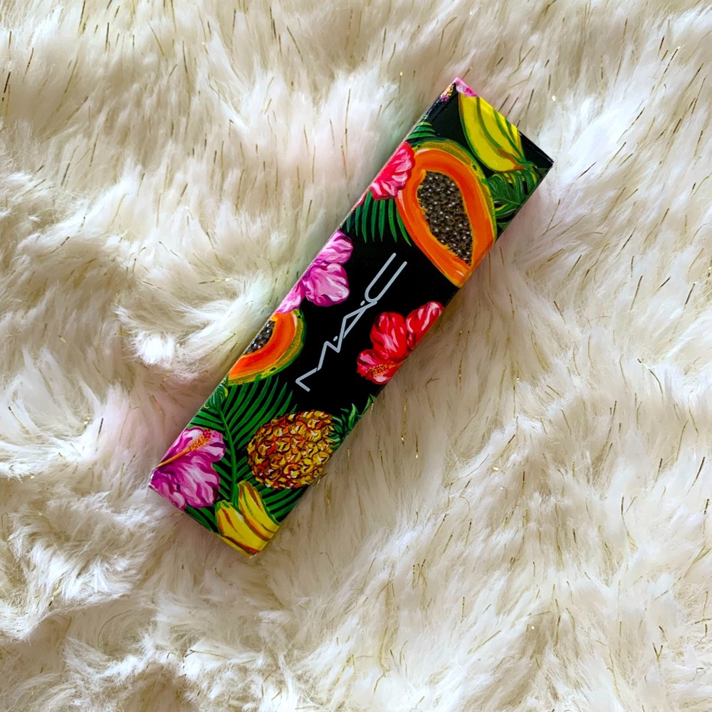 MAC Amplified Crème Lipstick
